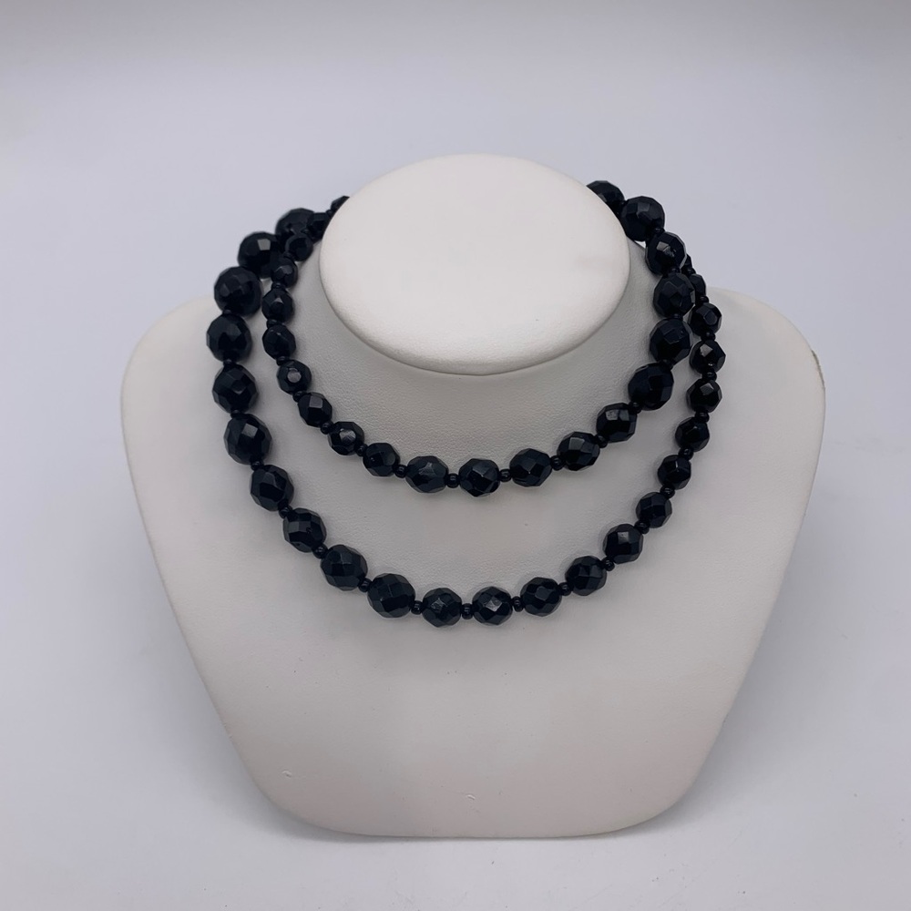 Vintage Women’s Graduated Shiny Black Faced Victorian Gothic Style Glass Beads